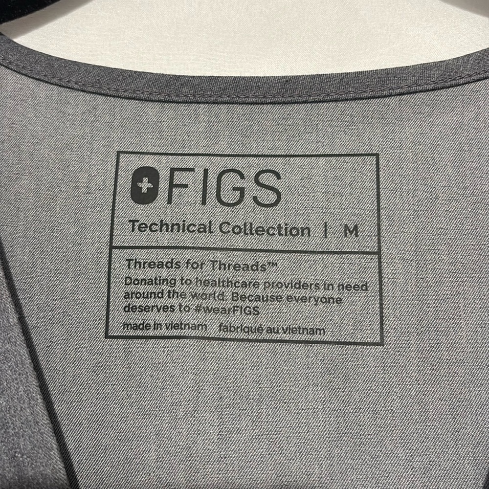 Figs Casma Three-Pocket Scrub Top women’s - Picture 4 of 9